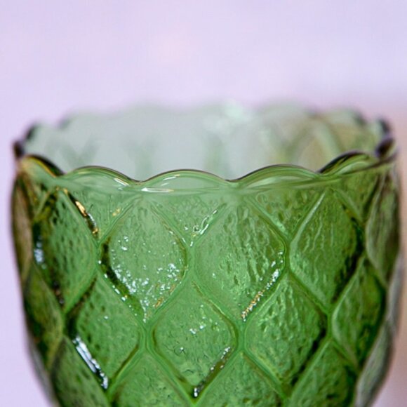 BEAUTIFUL Vintage Emerald Green Glass Stemmed Vase CANOPY COMPOTE GOBLET - Picture 3 of 7